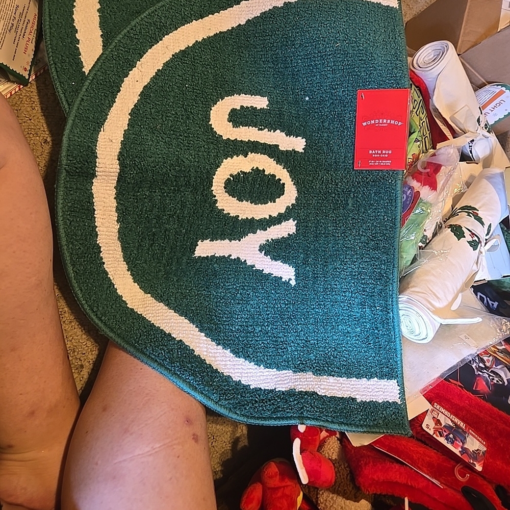 Wondershop Green and White JOY Bath Mat 919